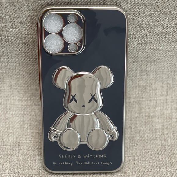 Electroplate Silver Violent Bear in Gray Background iPhone Case - Picture 7 of 9